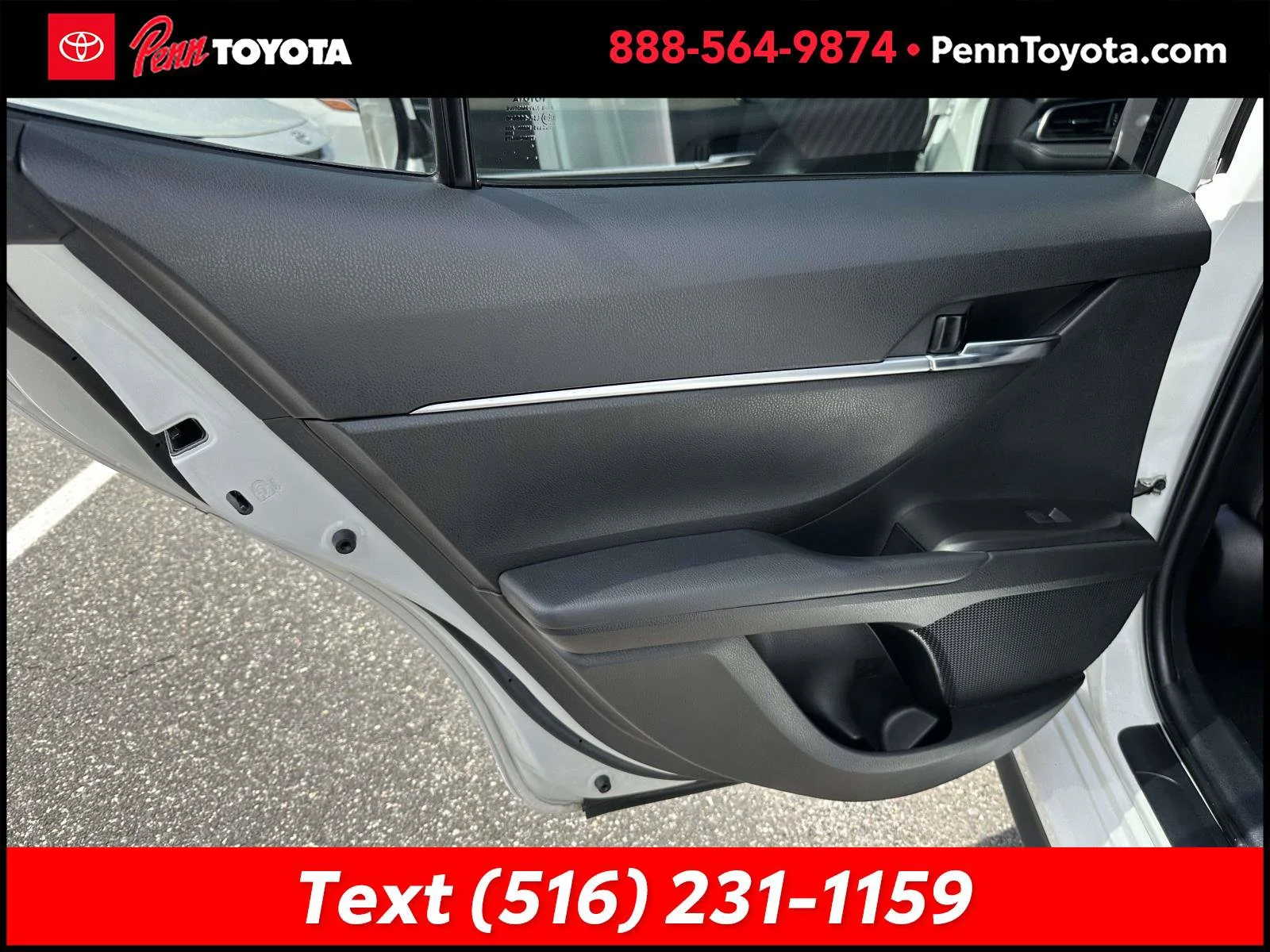 Used 2022 White Toyota SE Nightshade image 18