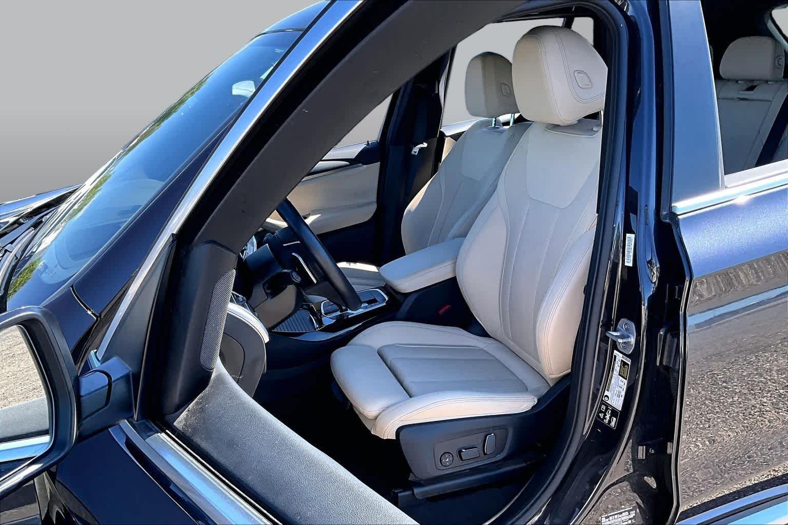 Used 2024 Dark Graphite Metallic BMW xDrive30i image 6