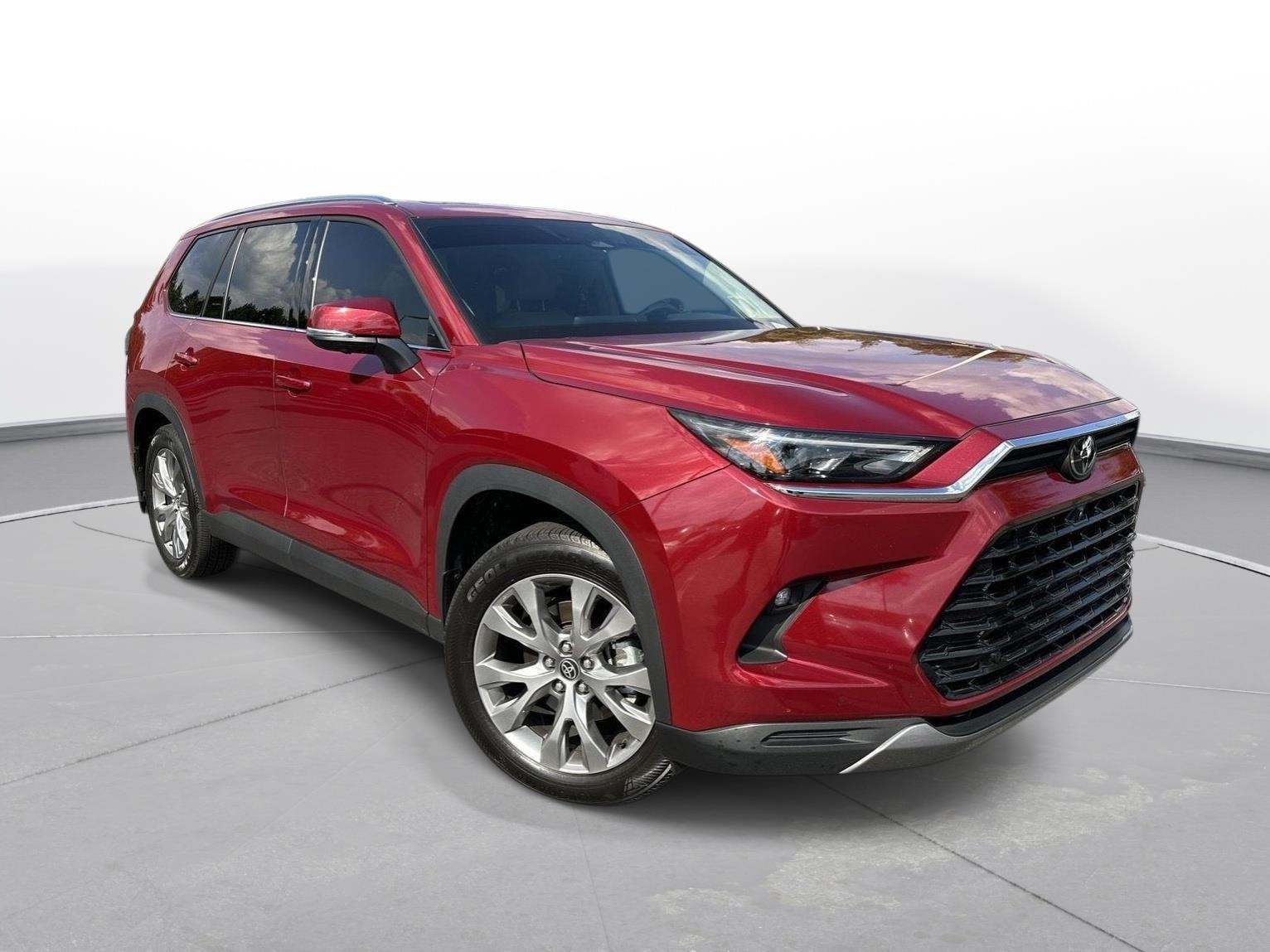 Used 2025 Ruby Flare Pearl Toyota Limited image 4