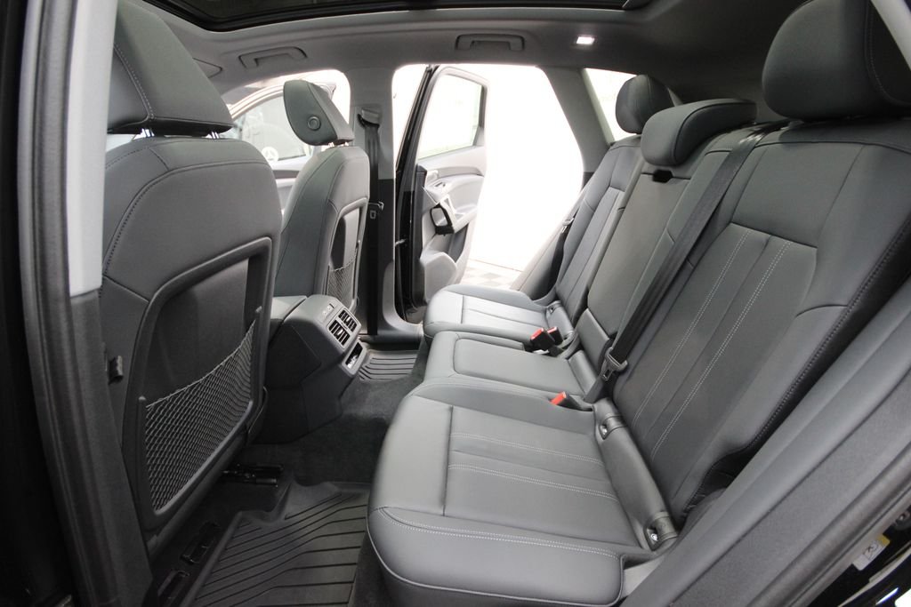 2025 Audi Q5 Premium - Photo 27