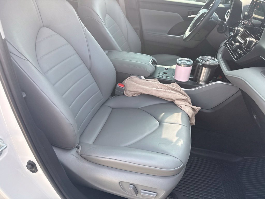 Used 2024 Beige Toyota XLE image 7