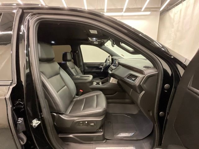 Used 2023 Black Chevrolet Z71 image 23