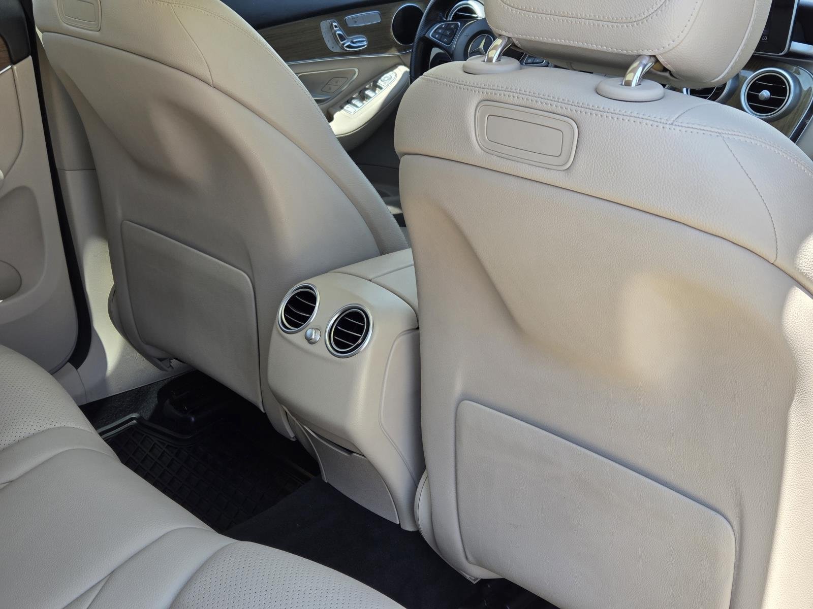 Used 2019 Polar White Mercedes-Benz GLC 300 image 37