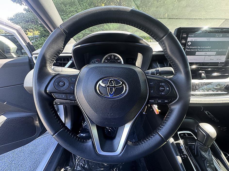 Used 2022 Classic Silver Metallic Toyota SE image 13