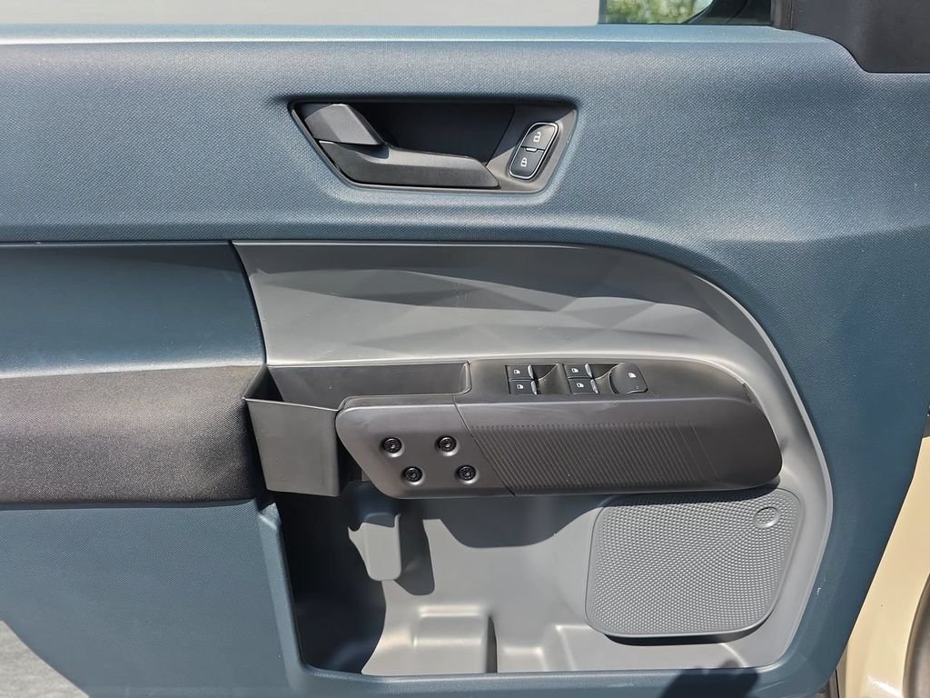 Used 2025 Beige Ford XL image 14