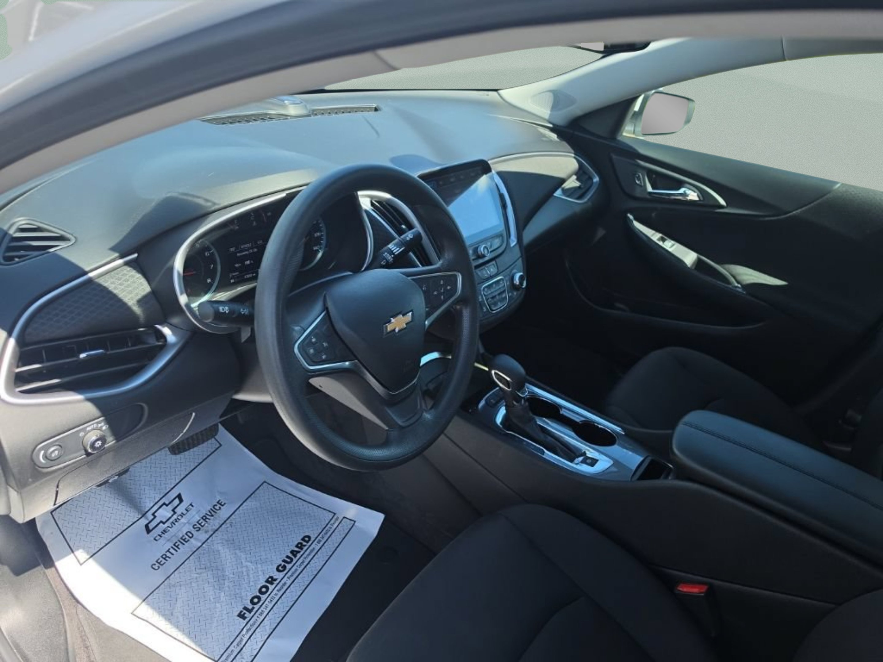 Used 2022 Summit White Chevrolet LT image 13