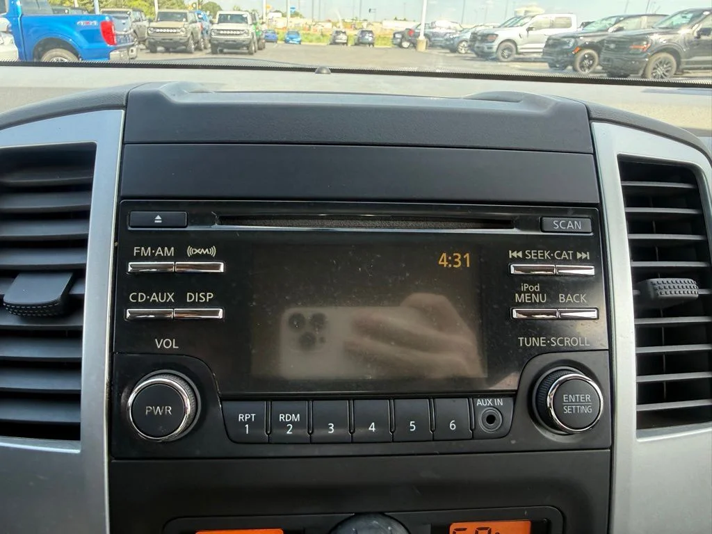 Used 2013 Blue Nissan SV image 24