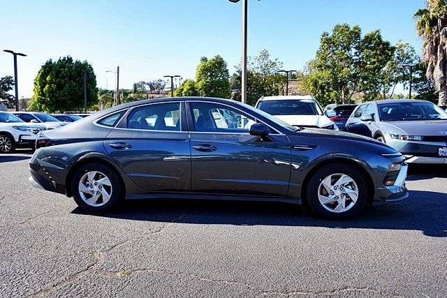 Used 2026 Gray Hyundai SE image 6