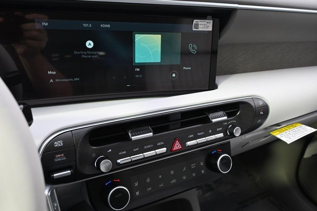 New 2026 Silver Metallic Hyundai SEL Premium AWD image 27