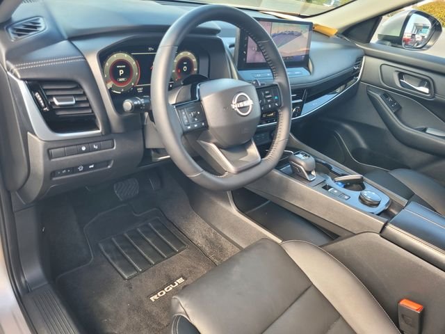 Used 2025 Gold Nissan SL image 12