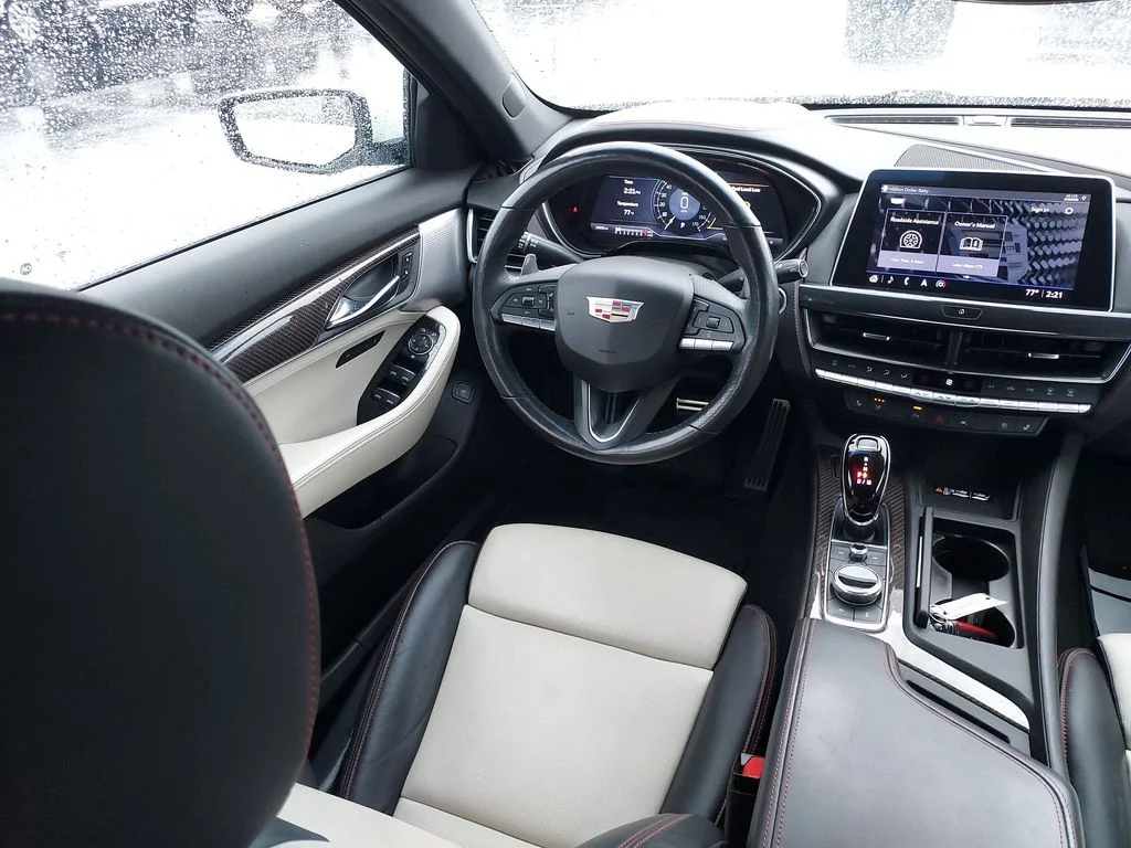 Used 2022 White Cadillac Sport image 15