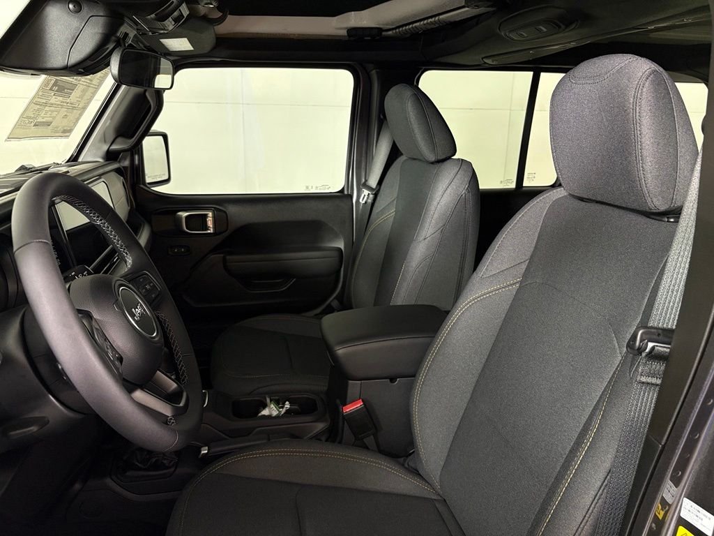 New 2026 Granite Crystal Metallic Clearcoat Jeep Sport S image 17