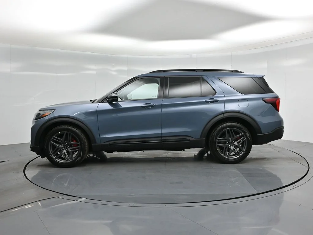 New 2026 Vapor Blue Metallic Ford ST image 33