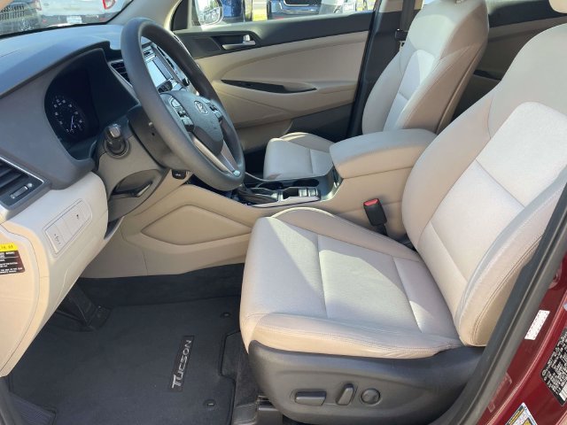 Used 2017 Ruby Hyundai Eco image 12