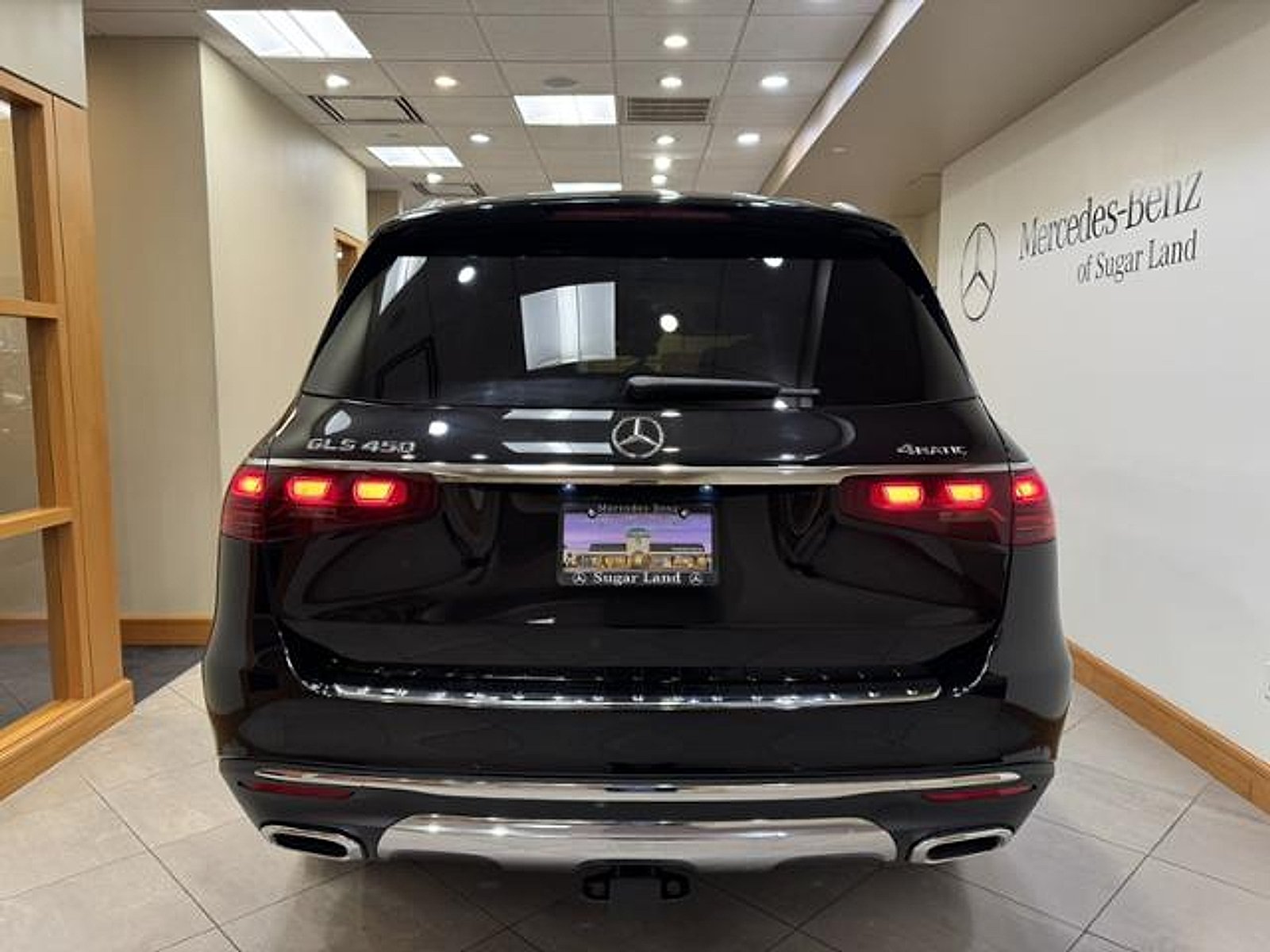 Certified Used 2025 Obsidian Black Metallic Mercedes-Benz GLS 450 image 4