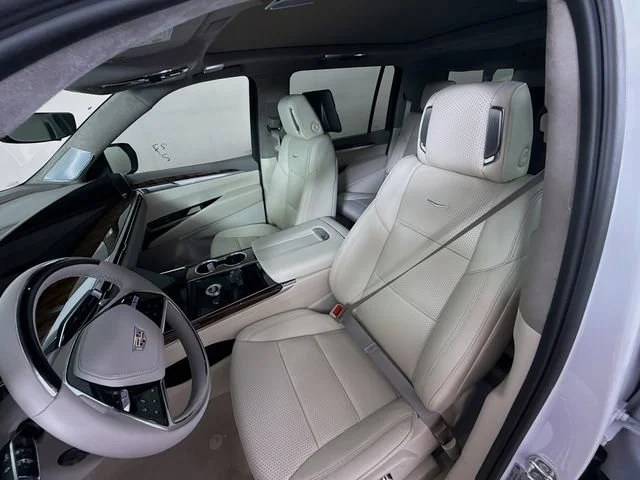 2026 Cadillac Escalade ESV Platinum Sport - Photo 5