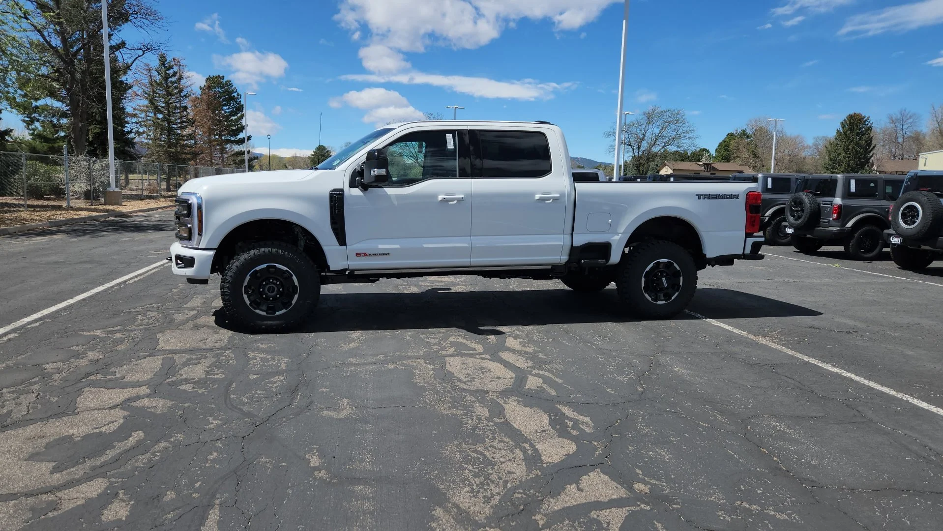 New 2026 Star White Metallic Tri-Coat Ford Platinum image 5