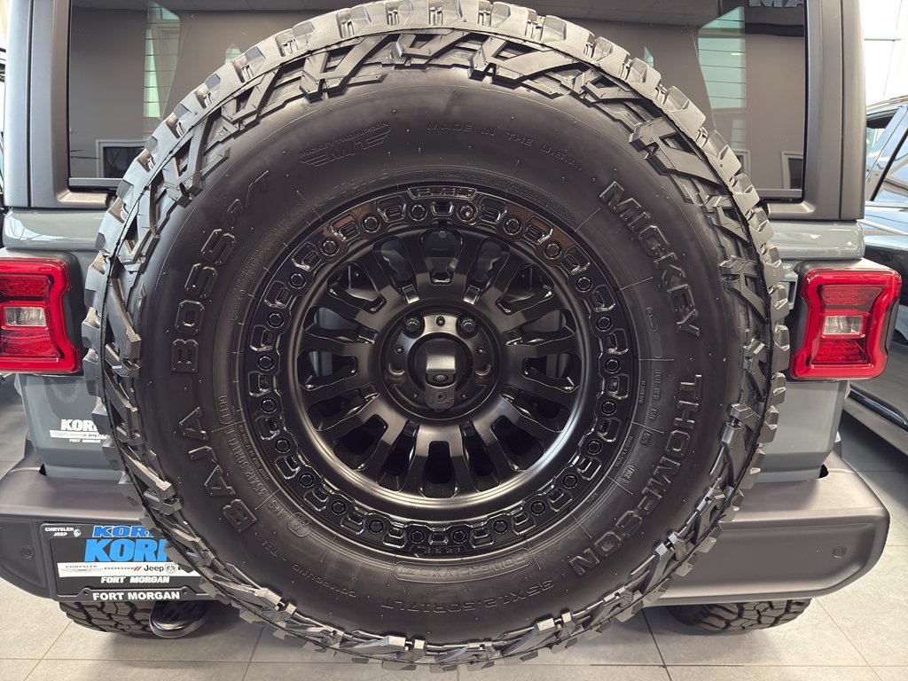 New 2026 Anvil Clear-Coat Exterior Paint Jeep Sport S image 35