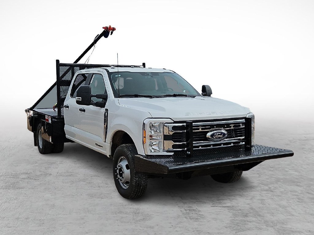 New 2026 Oxford White Ford F-350® XL image 1