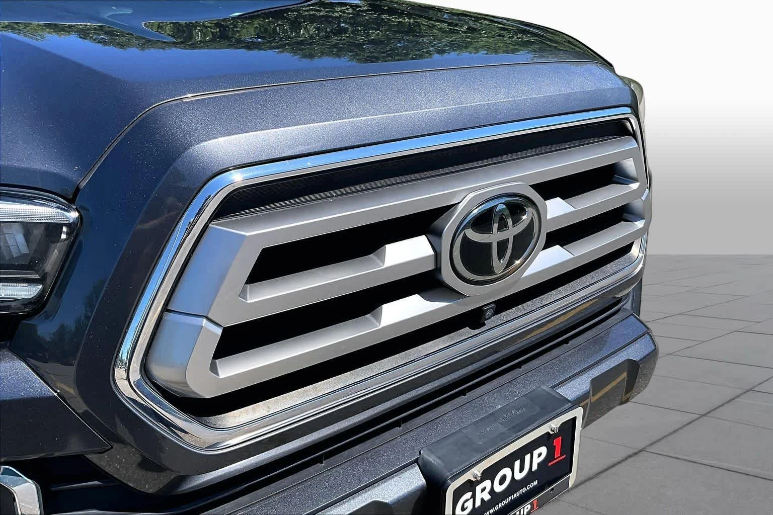 Used 2020 Magnetic Gray Metallic Toyota Limited image 32