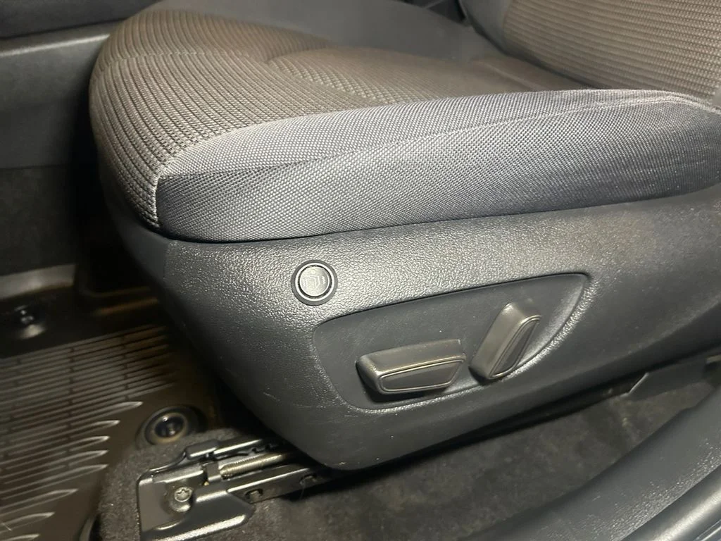 Used 2023 Magnetic Gray Toyota L image 23