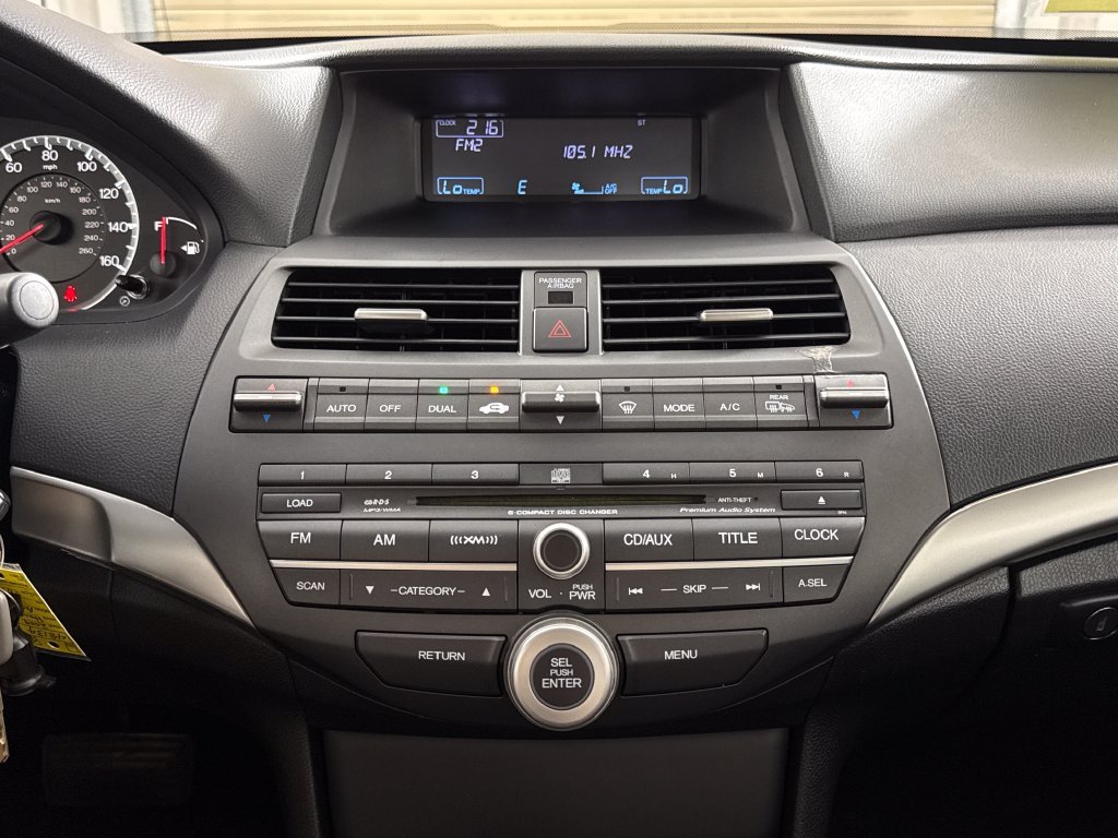 Used 2009 Silver Honda EX-L image 17
