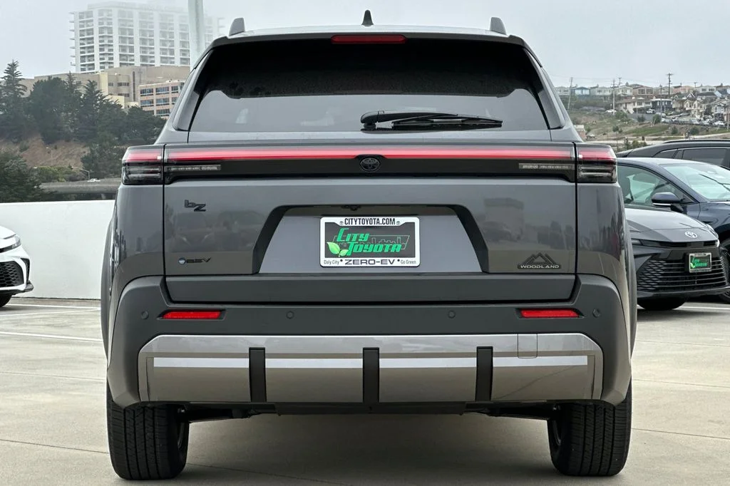 New 2026 Pavement Toyota  image 5