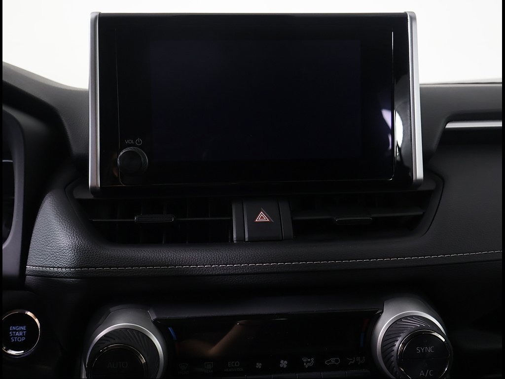 Used 2025 Ice Cap Toyota XLE image 12