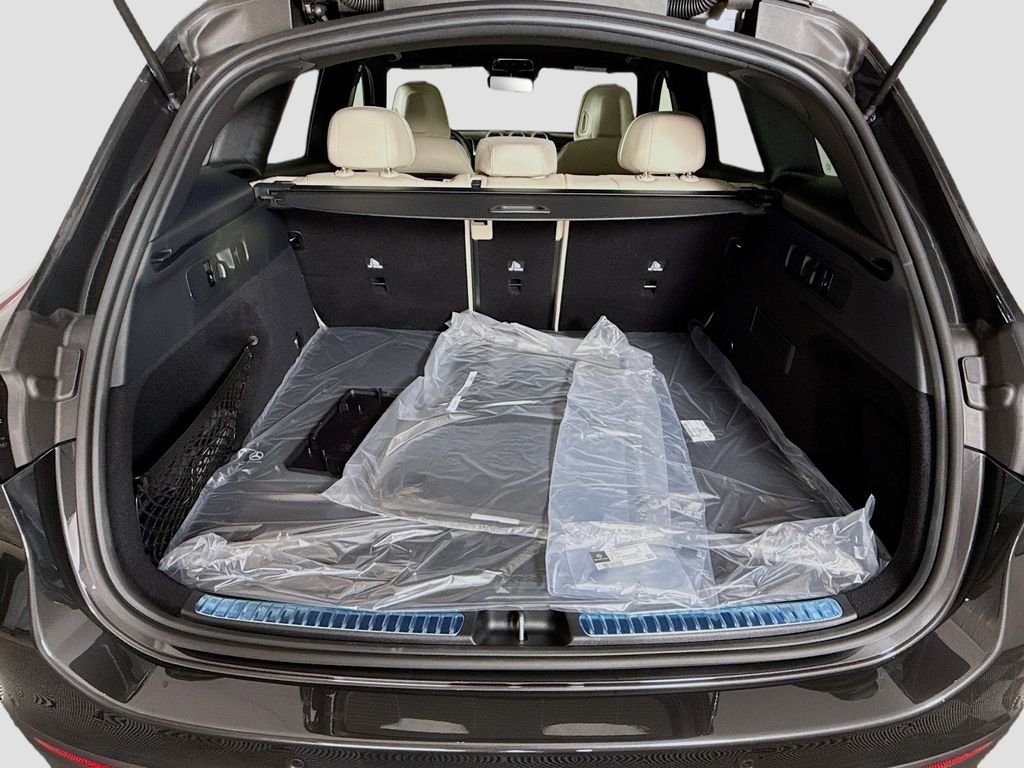 New 2026 Graphite Grey Metallic Mercedes-Benz GLC 300 image 27