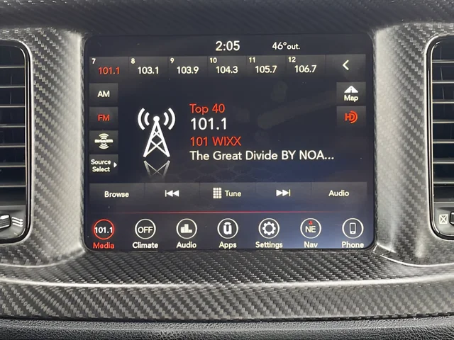Used 2023 Gray Dodge SXT image 23