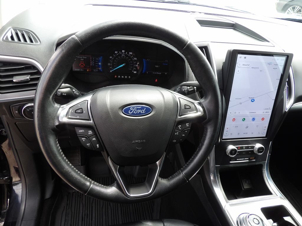 Used 2022 Black Metallic Ford Titanium image 22