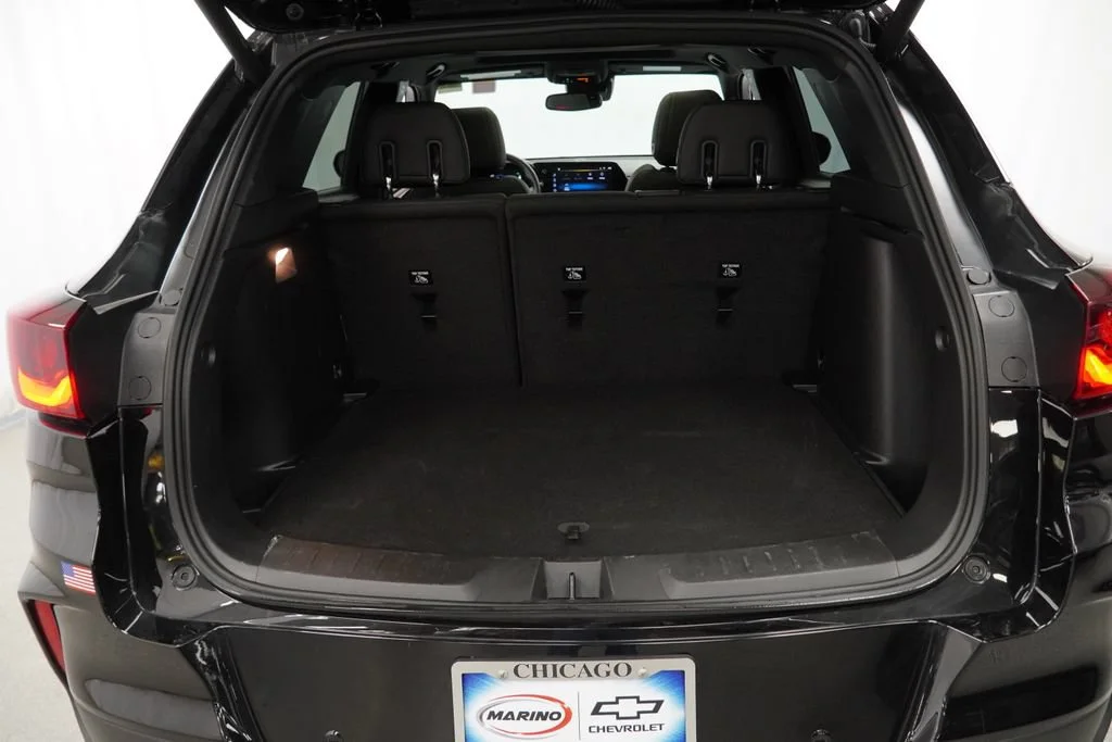 New 2026 Mosaic Black Metallic Chevrolet RS image 25