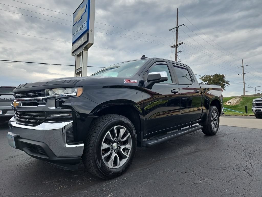 Used 2020 Chevrolet Silverado 1500 LT with VIN 3GCUYDET7LG207389 for sale in Kansas City