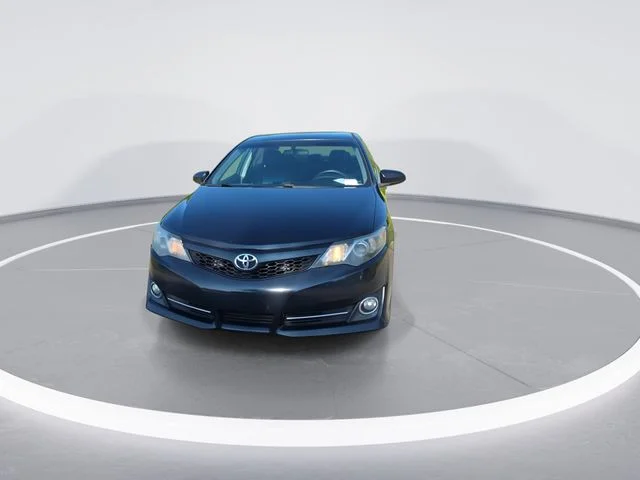 Used 2013 Gray Toyota SE image 3