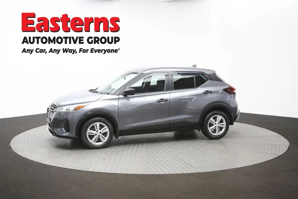 Used 2022 Silver Ford SE image 58