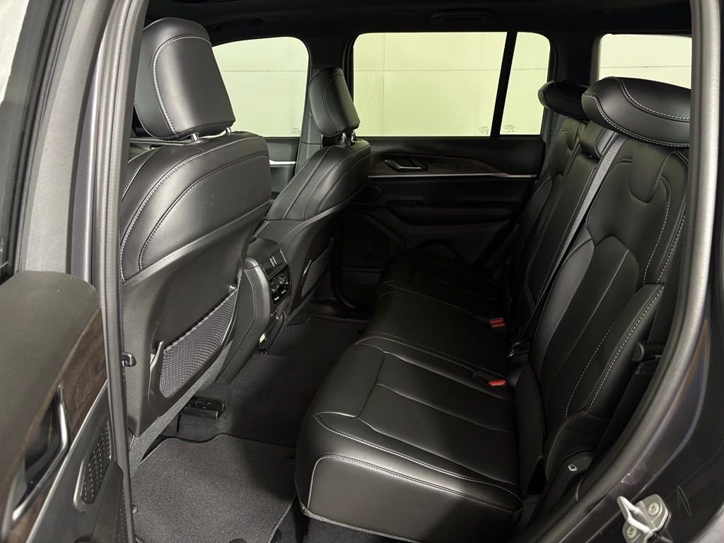 New 2026 Baltic Gray Metallic Clearcoat Jeep Limited image 37