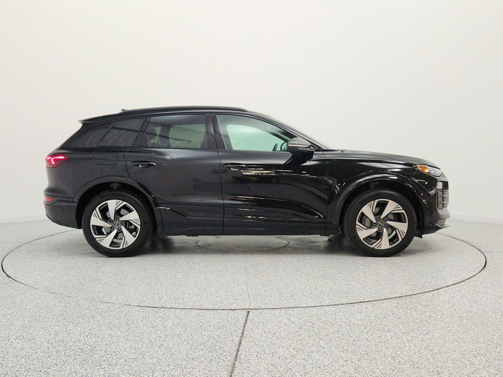 Used 2025 Mythos Black Metallic Audi Premium Plus quattro image 4