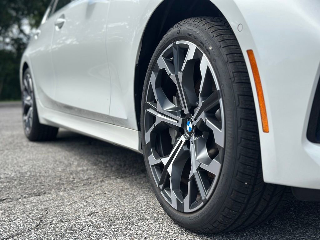 New 2026 Mineral White Metallic BMW 330i xDrive image 9