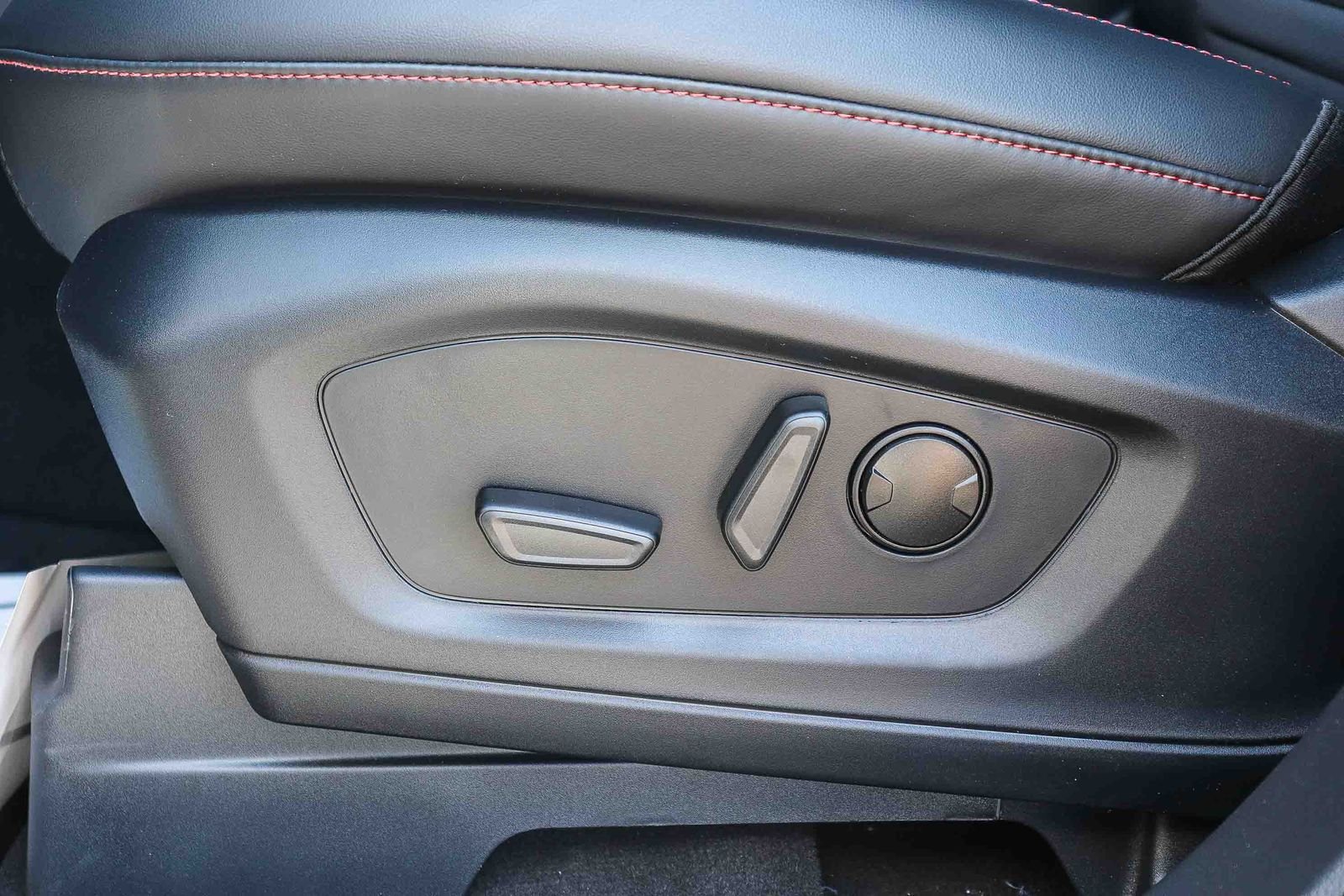 New 2026 Agate Black Metallic Ford ST-Line image 22