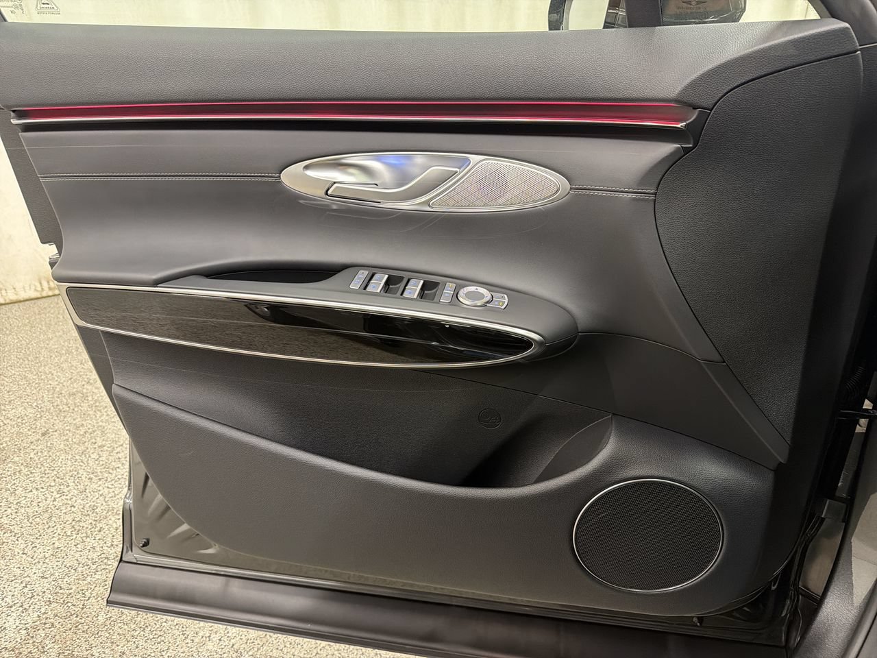 New 2027 Makalu Gray Genesis 2.5T image 17