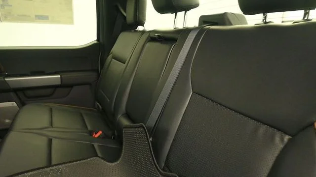 New 2026 Glacier Gray Metallic Tri-Coat Ford F-250® Lariat® image 12
