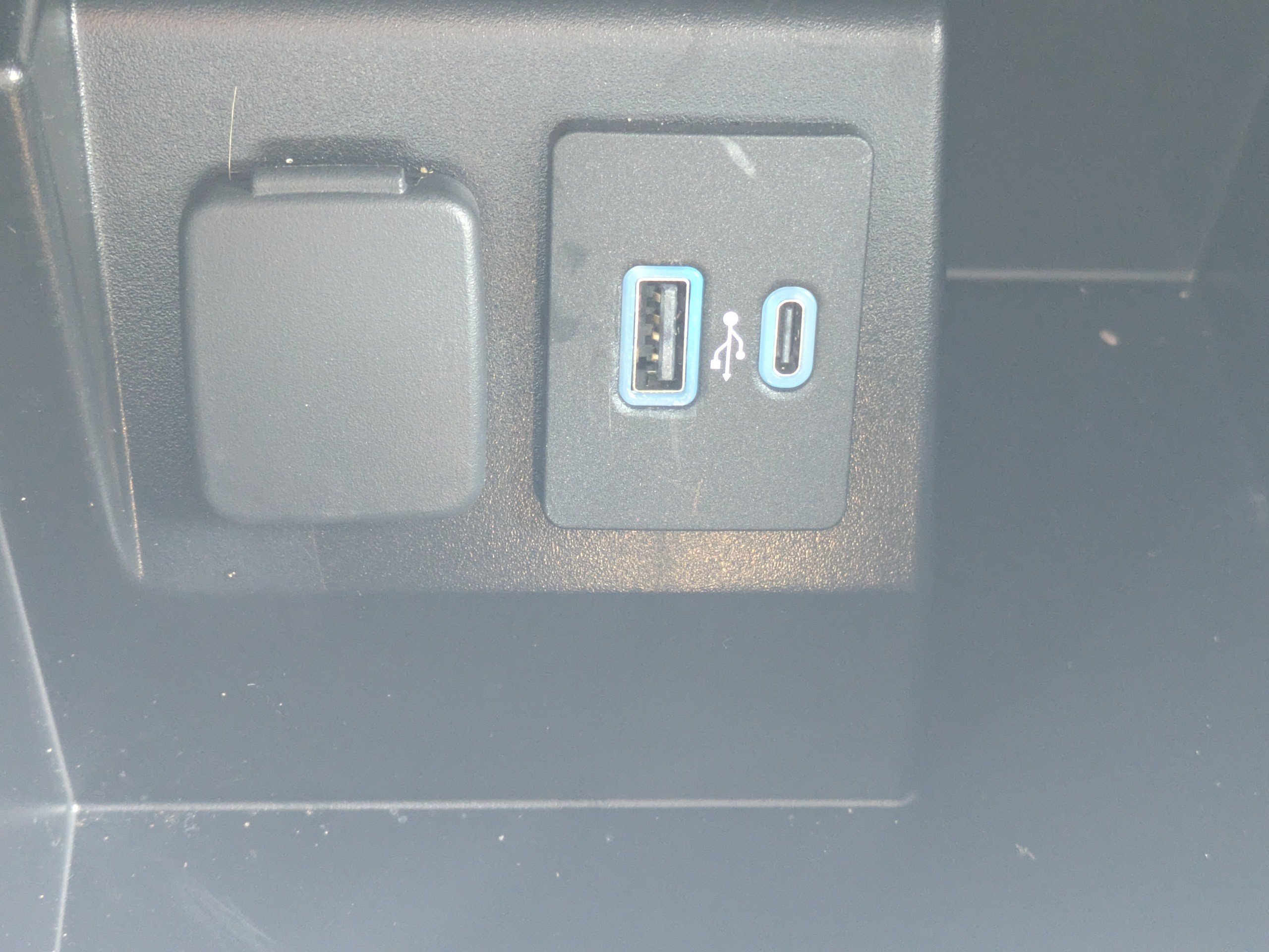 Used 2022 White Ford XLT image 22