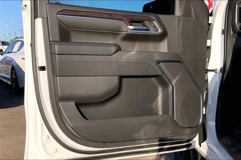 New 2024 GMC Sierra 1500 Elevation 4D Crew Cab