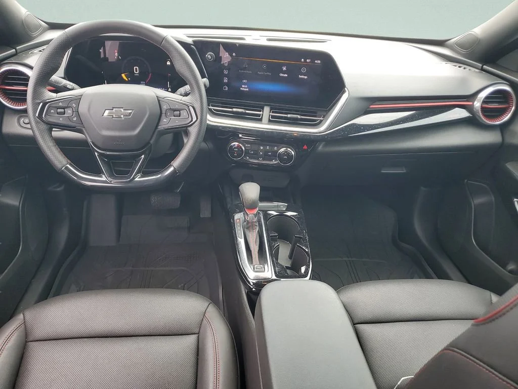 Used 2025 Summit White Chevrolet 2RS image 11