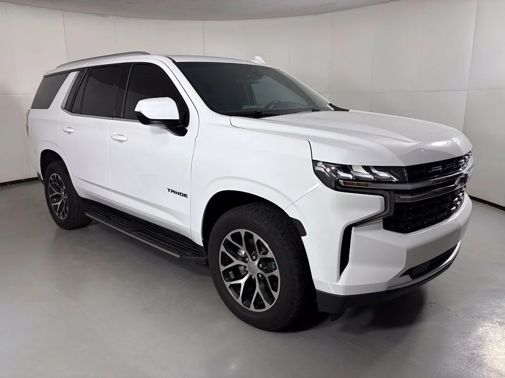Used 2021 SUMMIT WHITE Chevrolet LS image 2