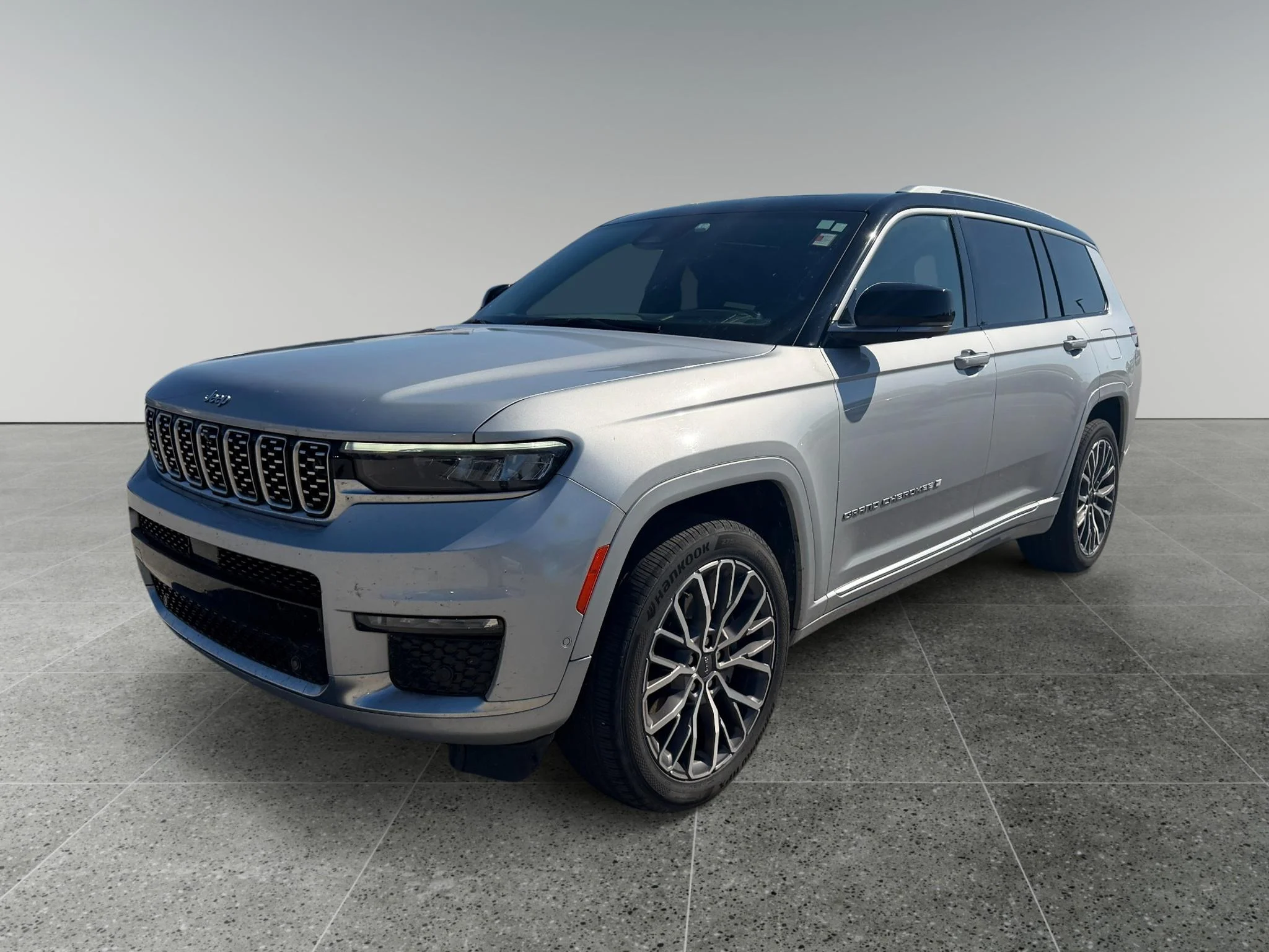 Used 2021 Silver Zynith Jeep Summit Reserve image 1