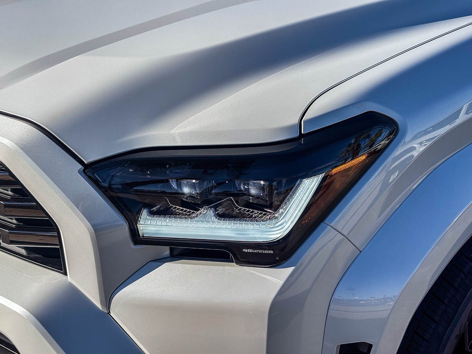 New 2026 Wind Chill Pearl <sup>1</sup> Toyota 4Runner Platinum image 8