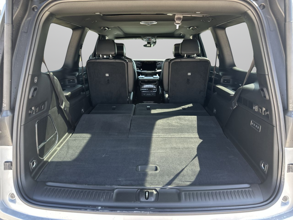 New 2026 Silver-Zynith Exterior Paint Jeep Upland image 32
