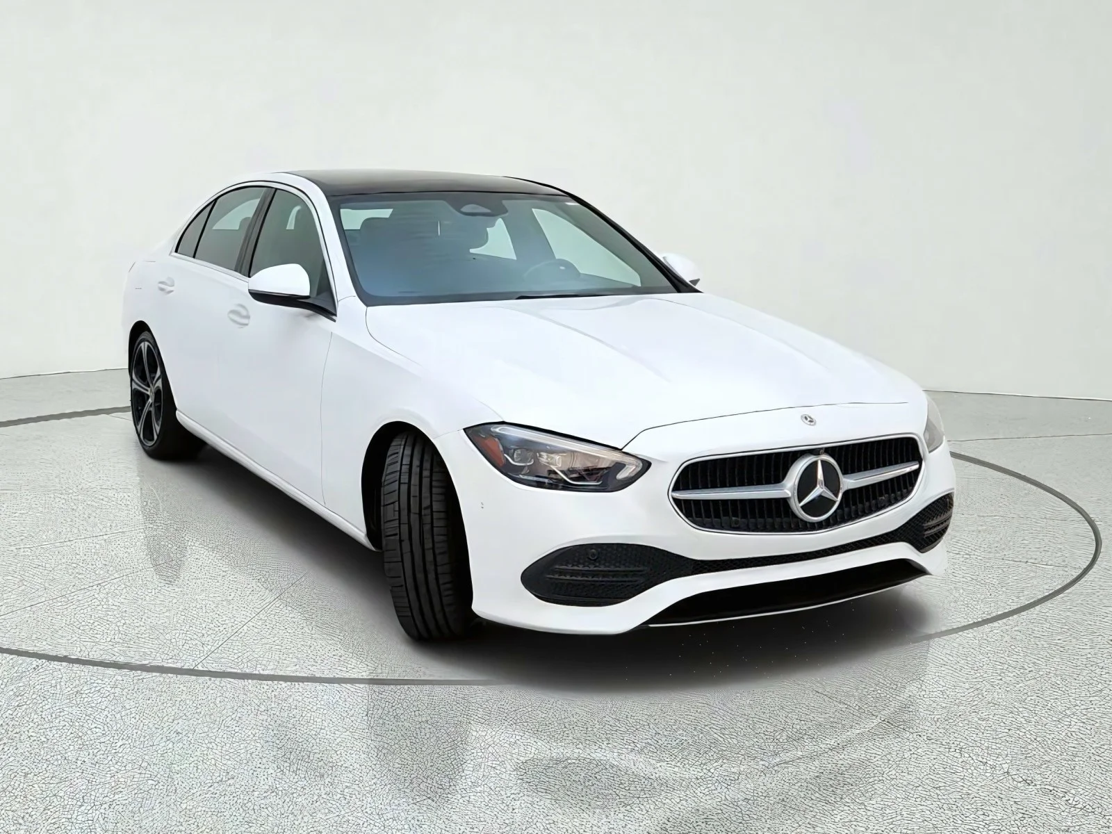 Used 2023 MANUFAKTUR Moonlight White Metallic Mercedes-Benz C 300 image 4