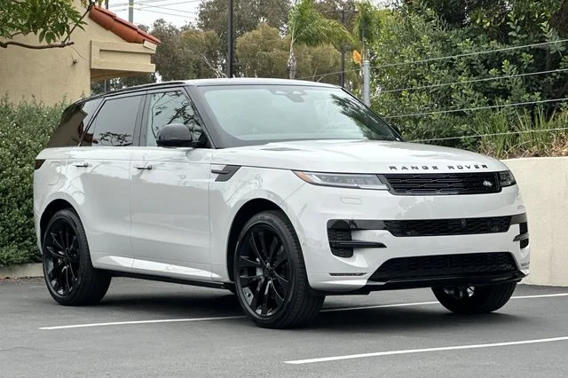 New 2026 Borasco Grey Land Rover Dynamic SE image 7
